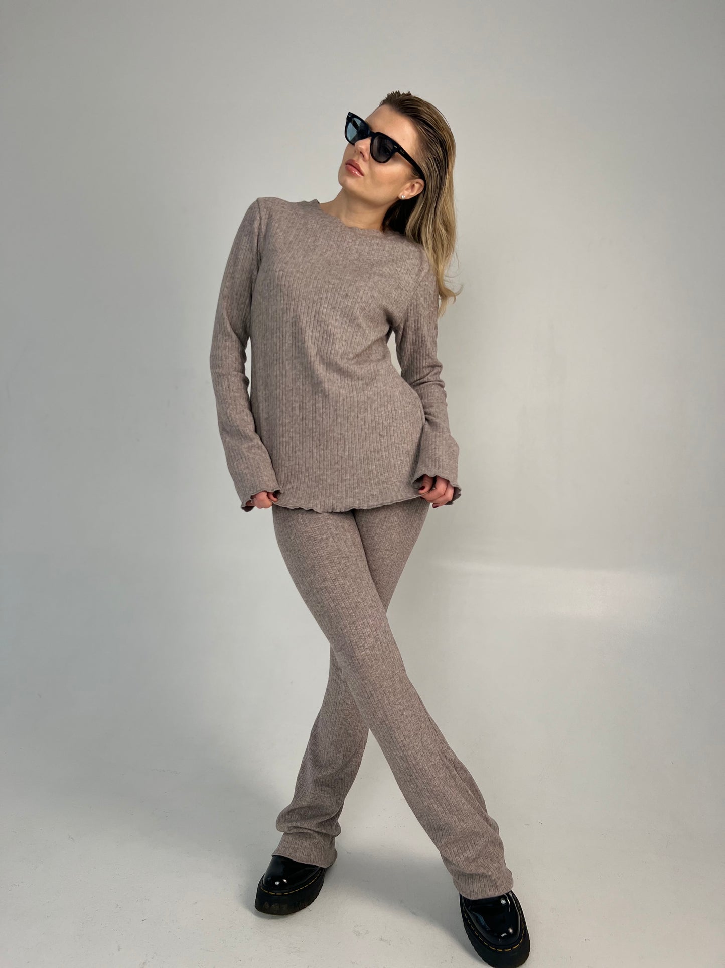 Suit Mono