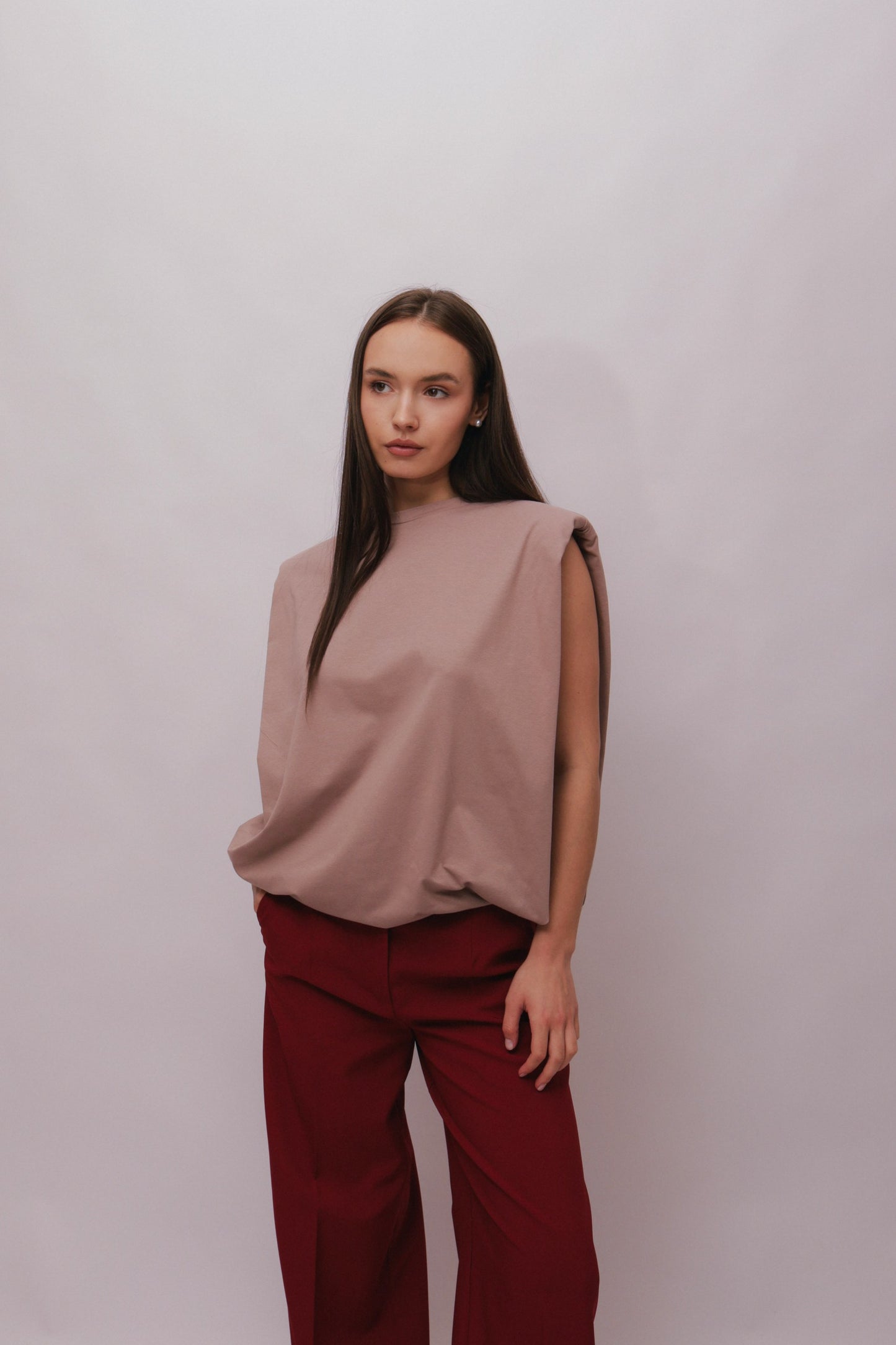 T-shirt with wide shoulders