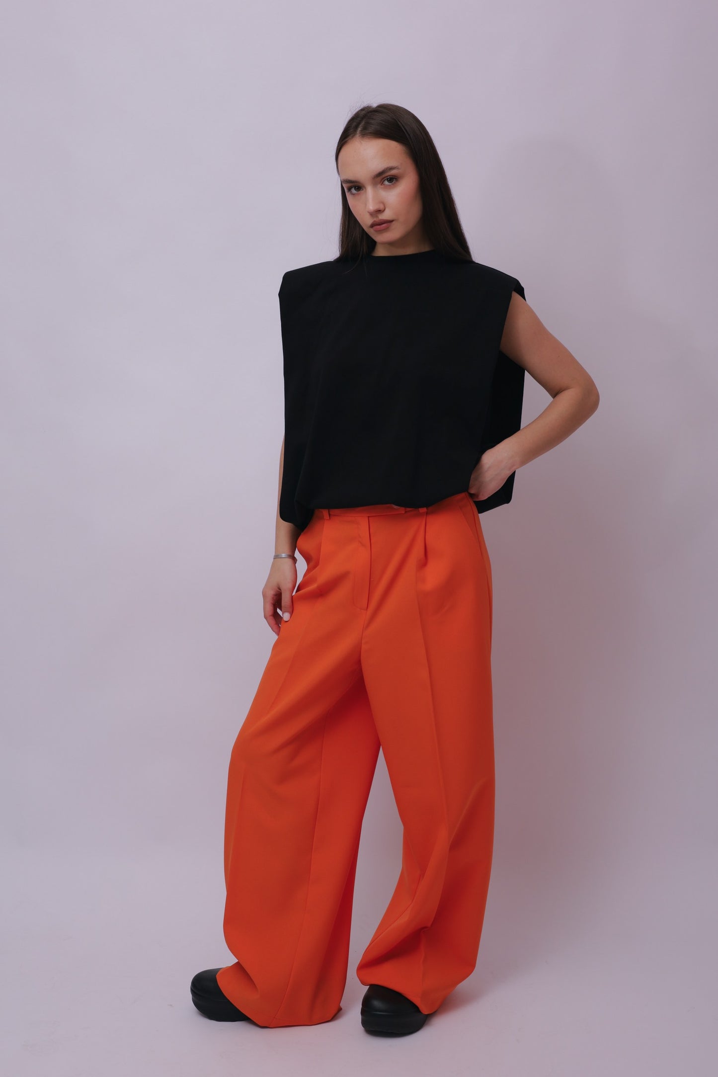 T-shirt with wide shoulders