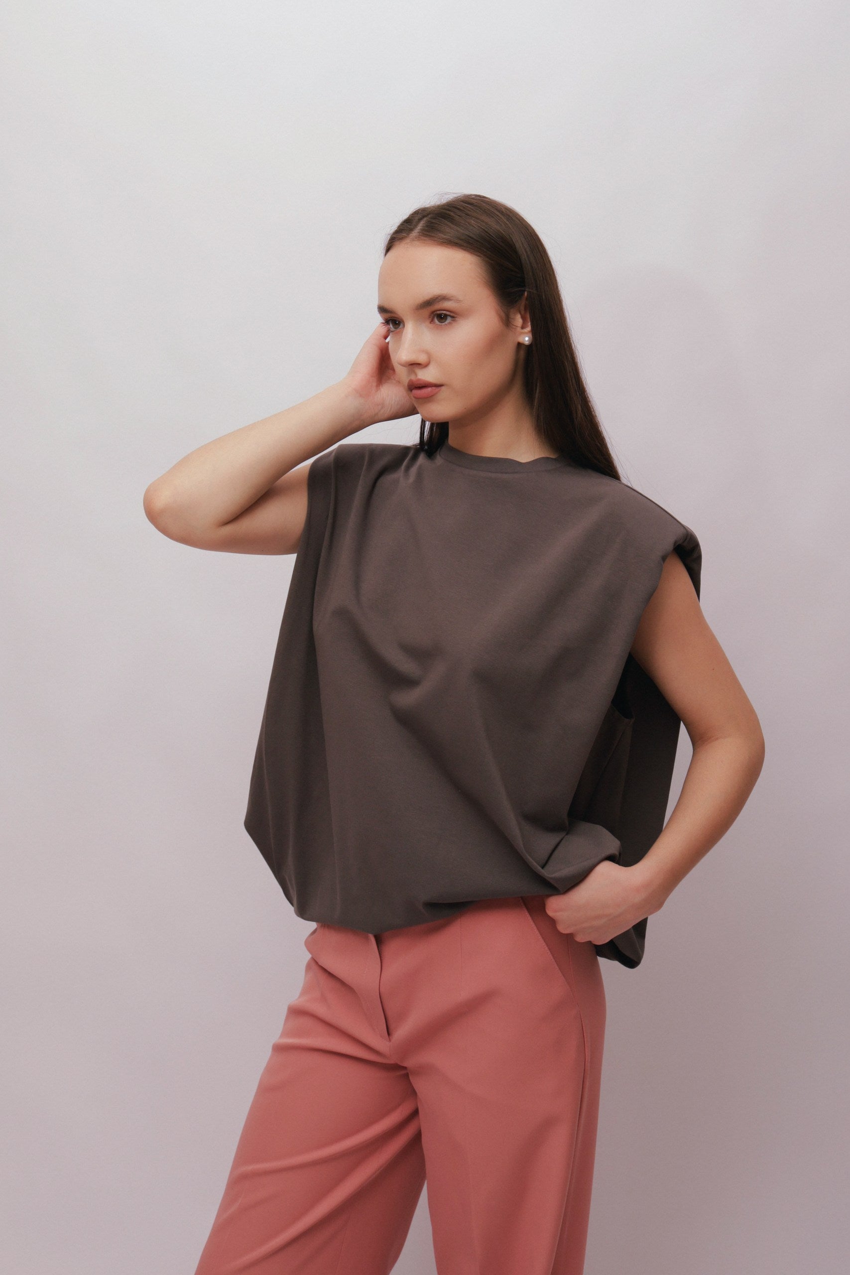 T-shirt with wide shoulders