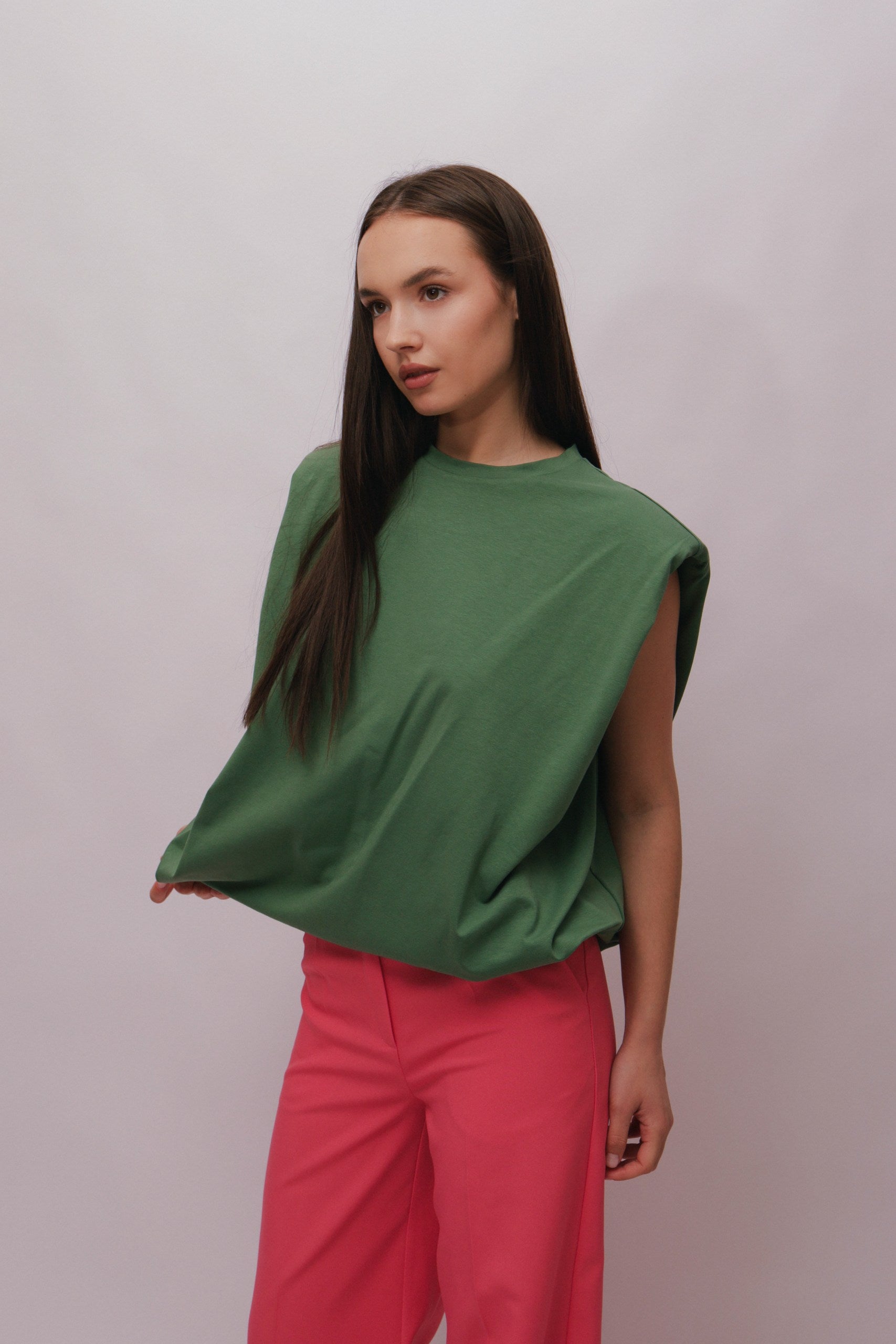 T-shirt with wide shoulders