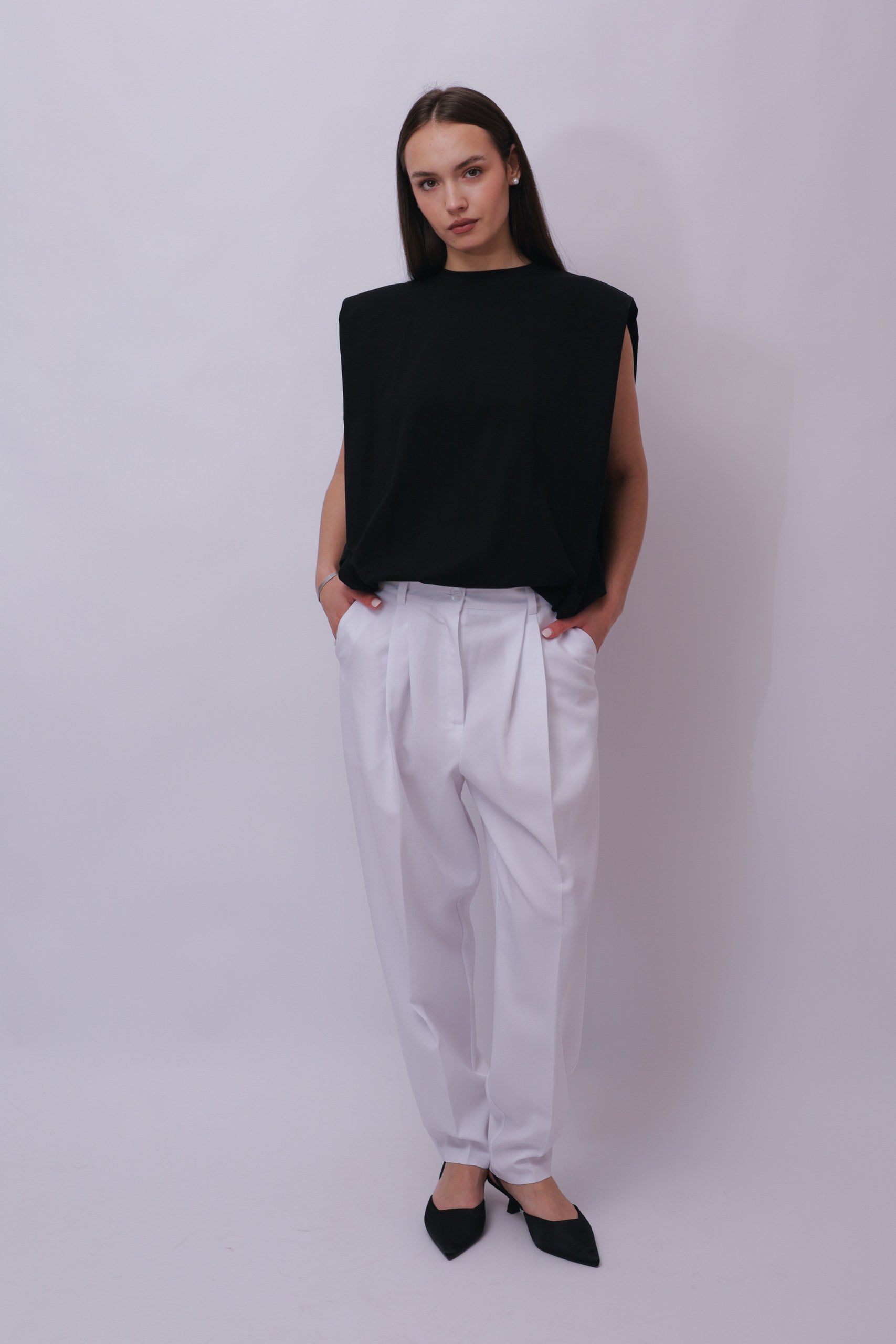 T-shirt with wide shoulders